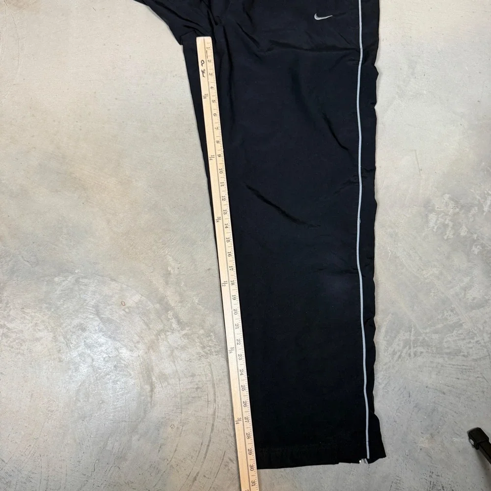 Nike Mens Black Nylon Mesh Lined Track Pants Large Windbreaker Swoosh RN 56323